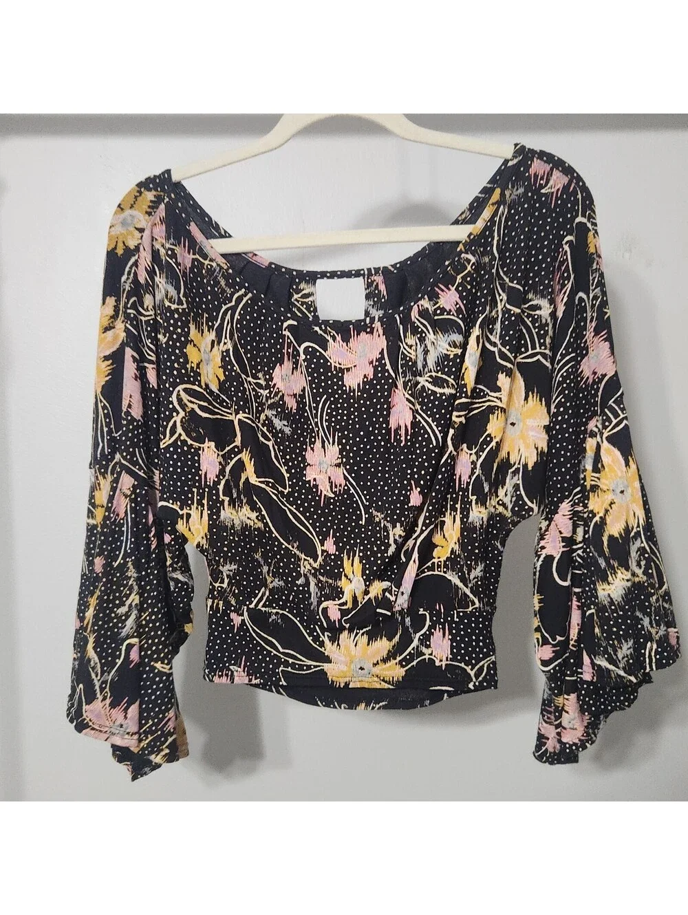 Free People Top Extra Small Eyelet 3/4 Bell Sleeves Stretchy